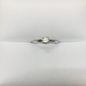 大阪梅田　他社で購入した婚約指輪を使いやすいシンプルなデザインにジュエリーリフォーム
