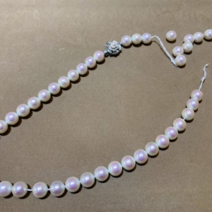 大阪梅田 切れた真珠（パール）ネックレスの糸替え