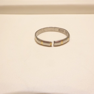 大阪府泉南市　長年愛用していた結婚指輪のお修理をされたお客様です。