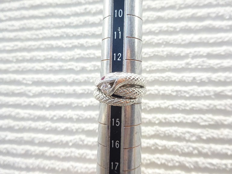 大阪府泉南市　母から譲り受けた指輪のサイズ直しをされたお客様です