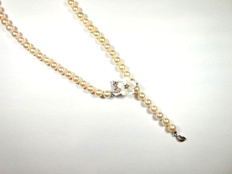 大阪府泉南市　真珠(パール)の金具交換をされたお客様です。