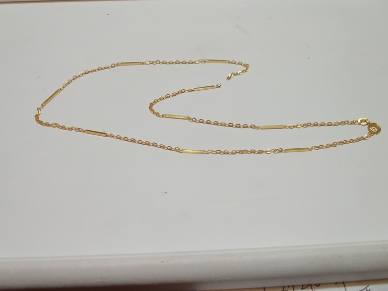 大阪府泉南市 ネックレスのロー付けのお修理をされたお客様です。