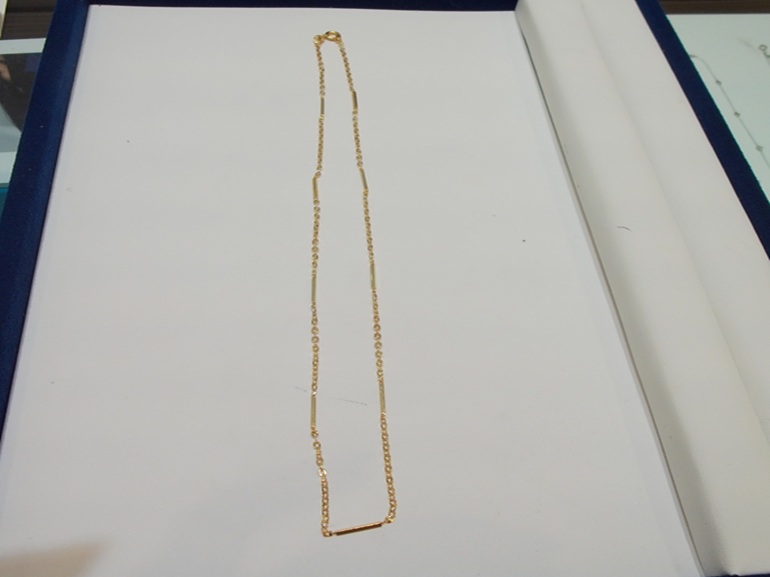 大阪府泉南市 ネックレスのロー付けのお修理をされたお客様です。